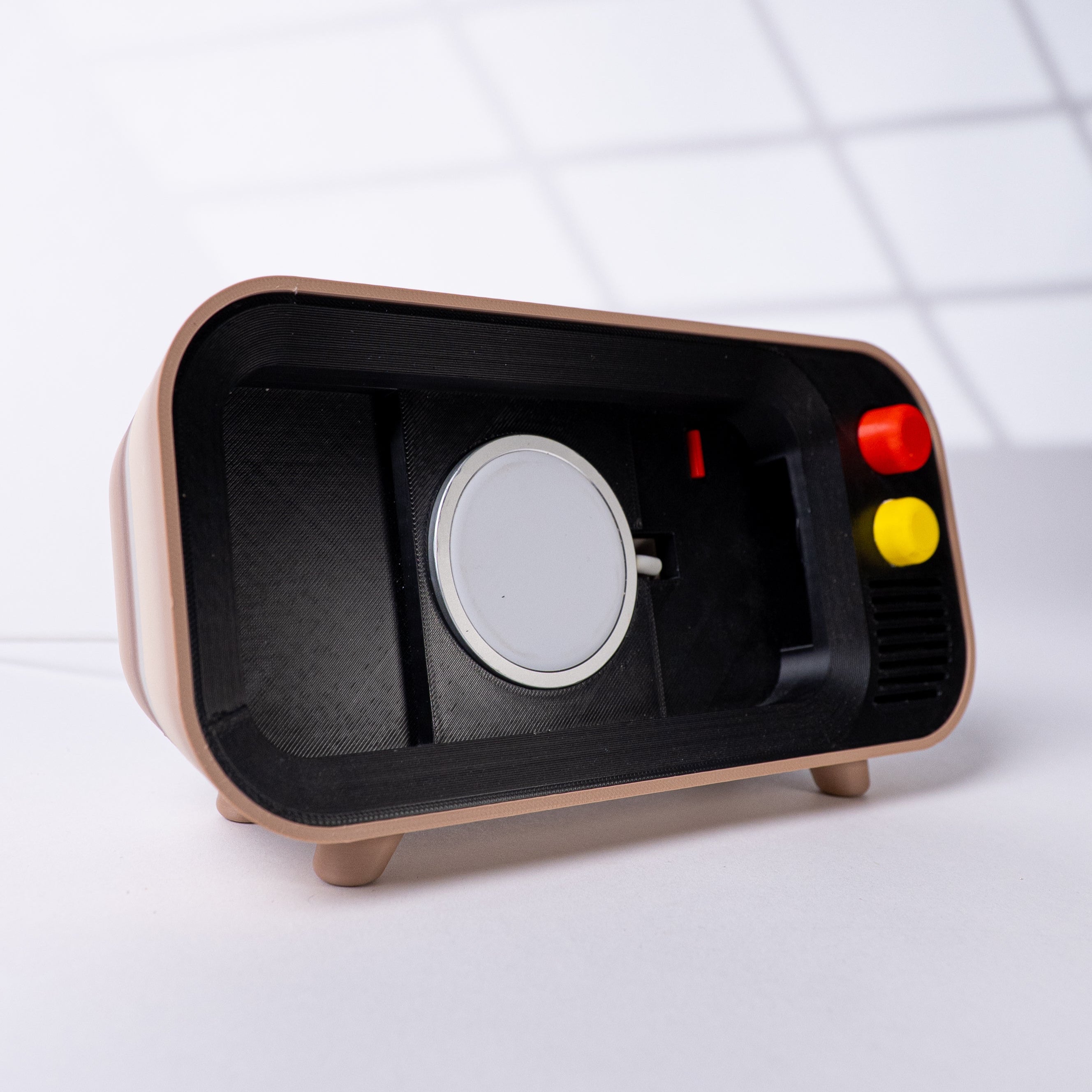 'Vintage TV' iPhone MagSafe Charging Stand