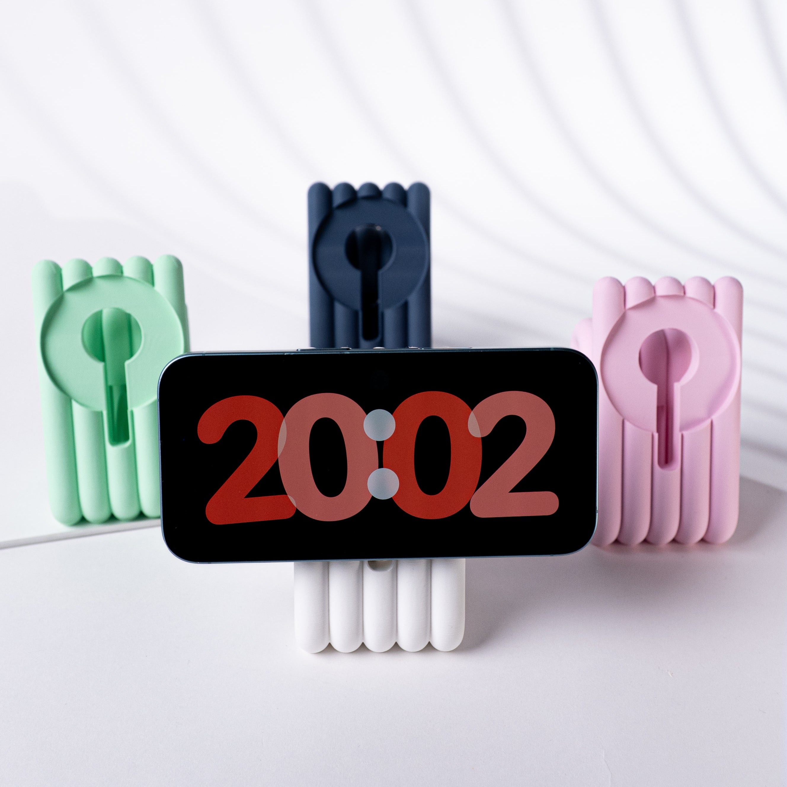 'Cute Tubes' MagSafe Stand