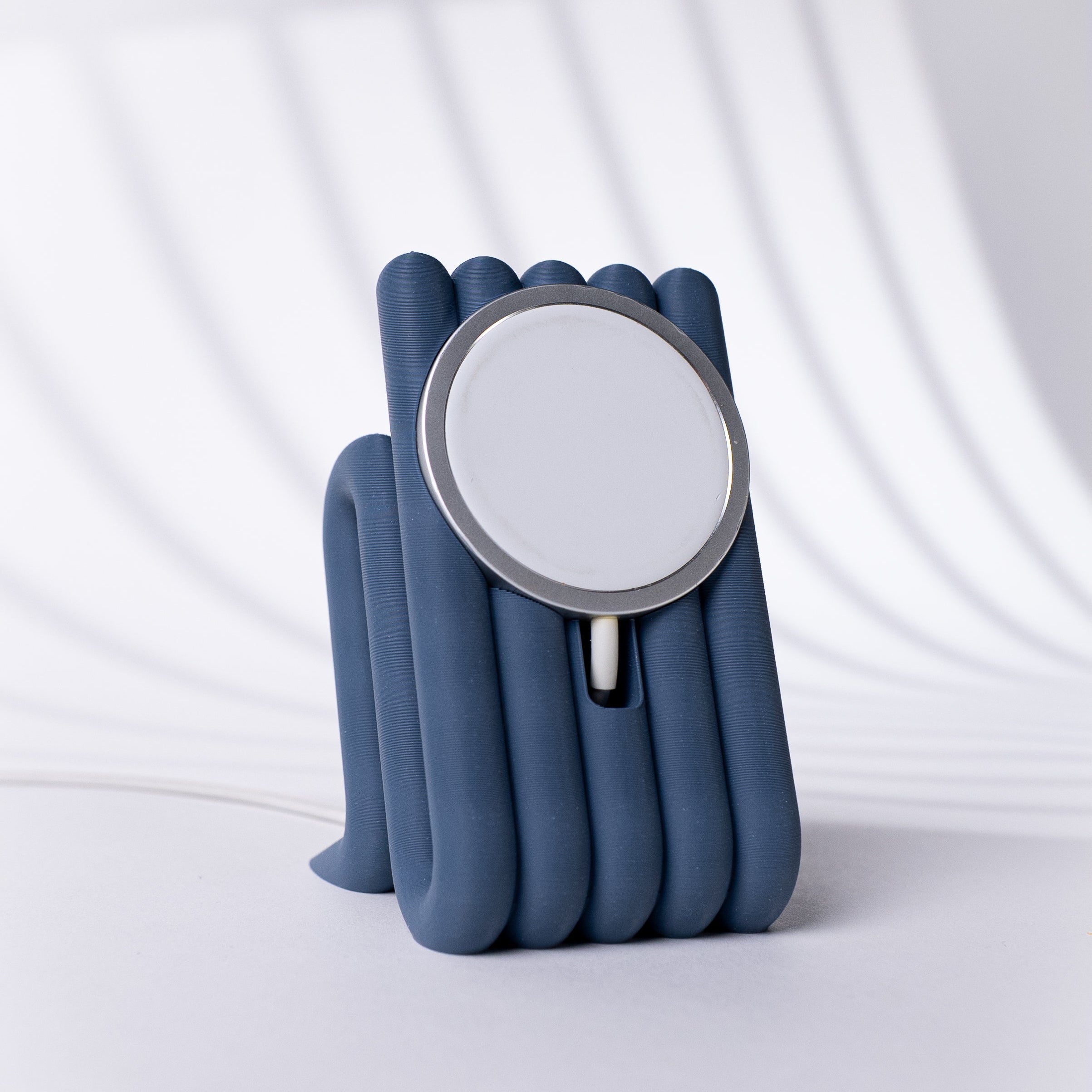 'Cute Tubes' MagSafe Stand