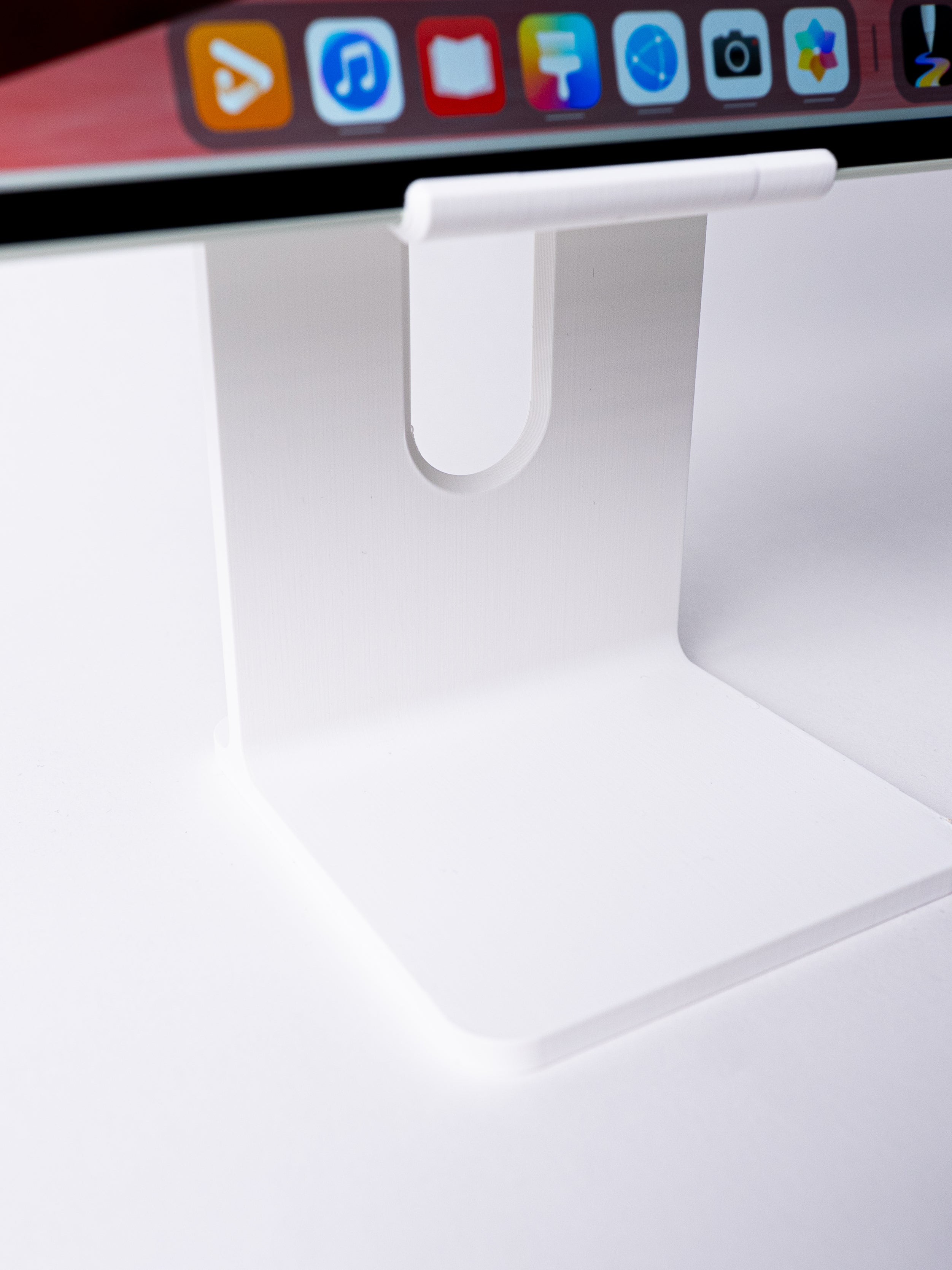 'Studio Display' iPad/Tablet Stand