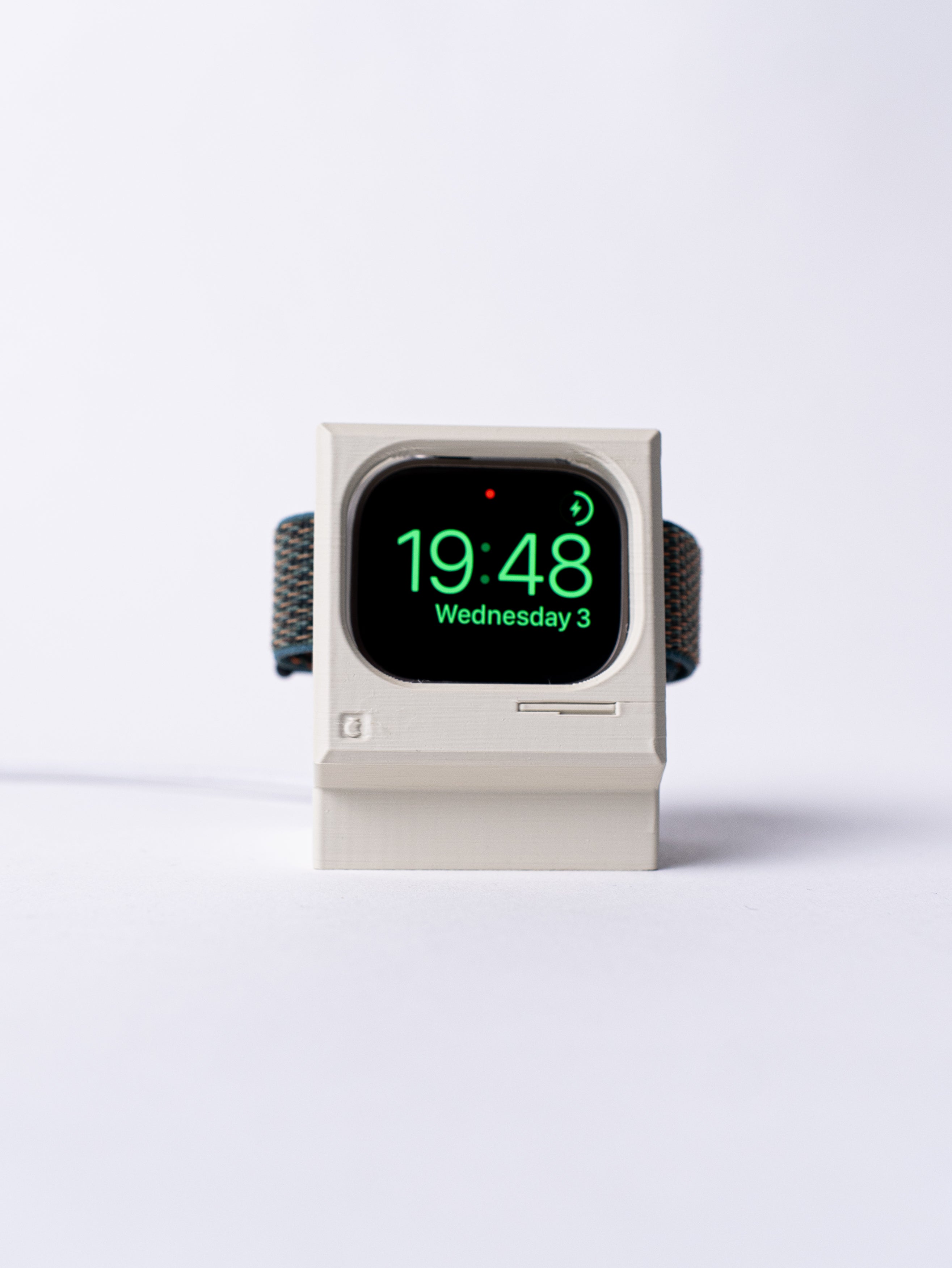 'Macintosh Original' Apple Watch Charging Stand