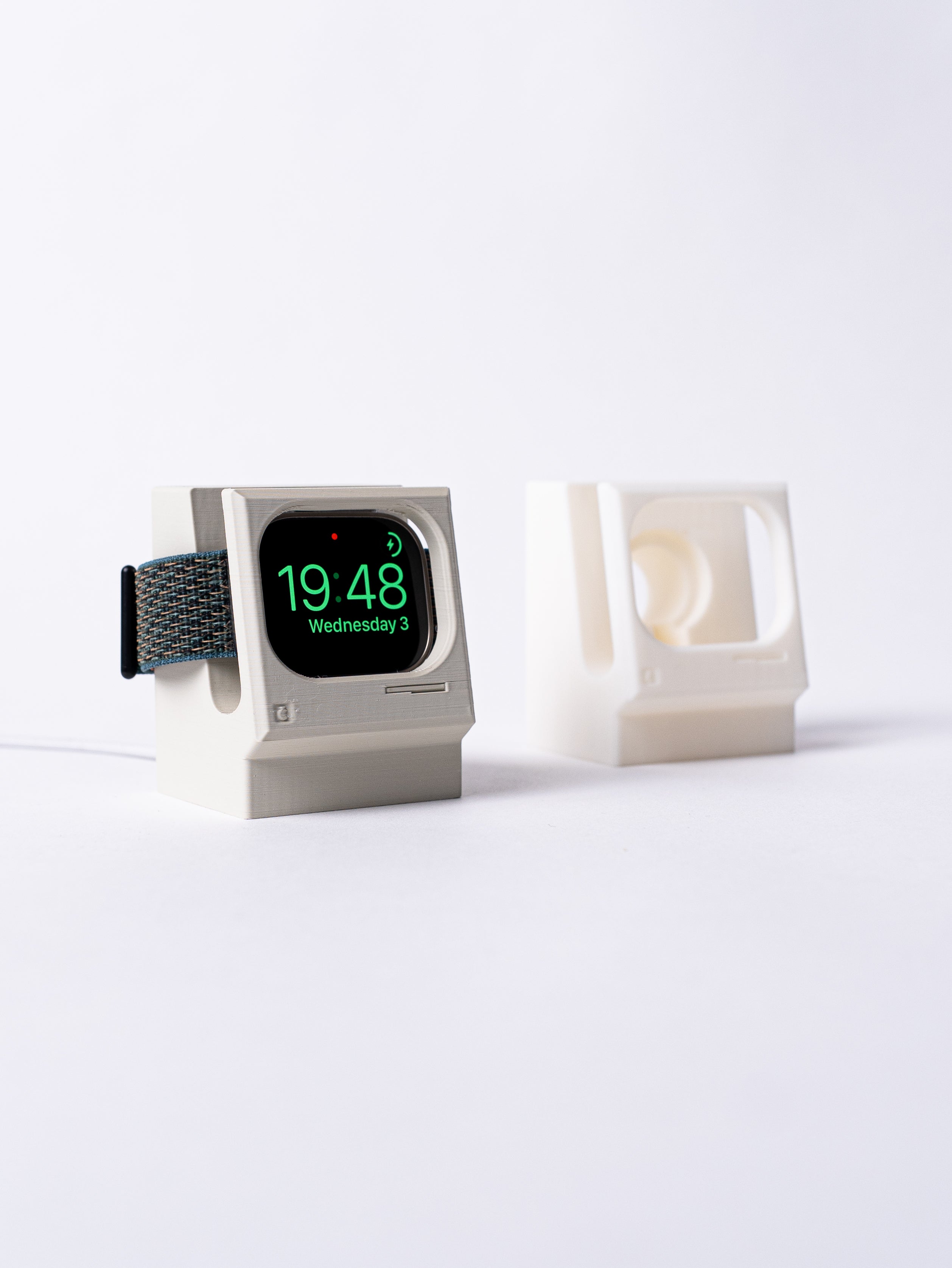 'Macintosh Original' Apple Watch Charging Stand