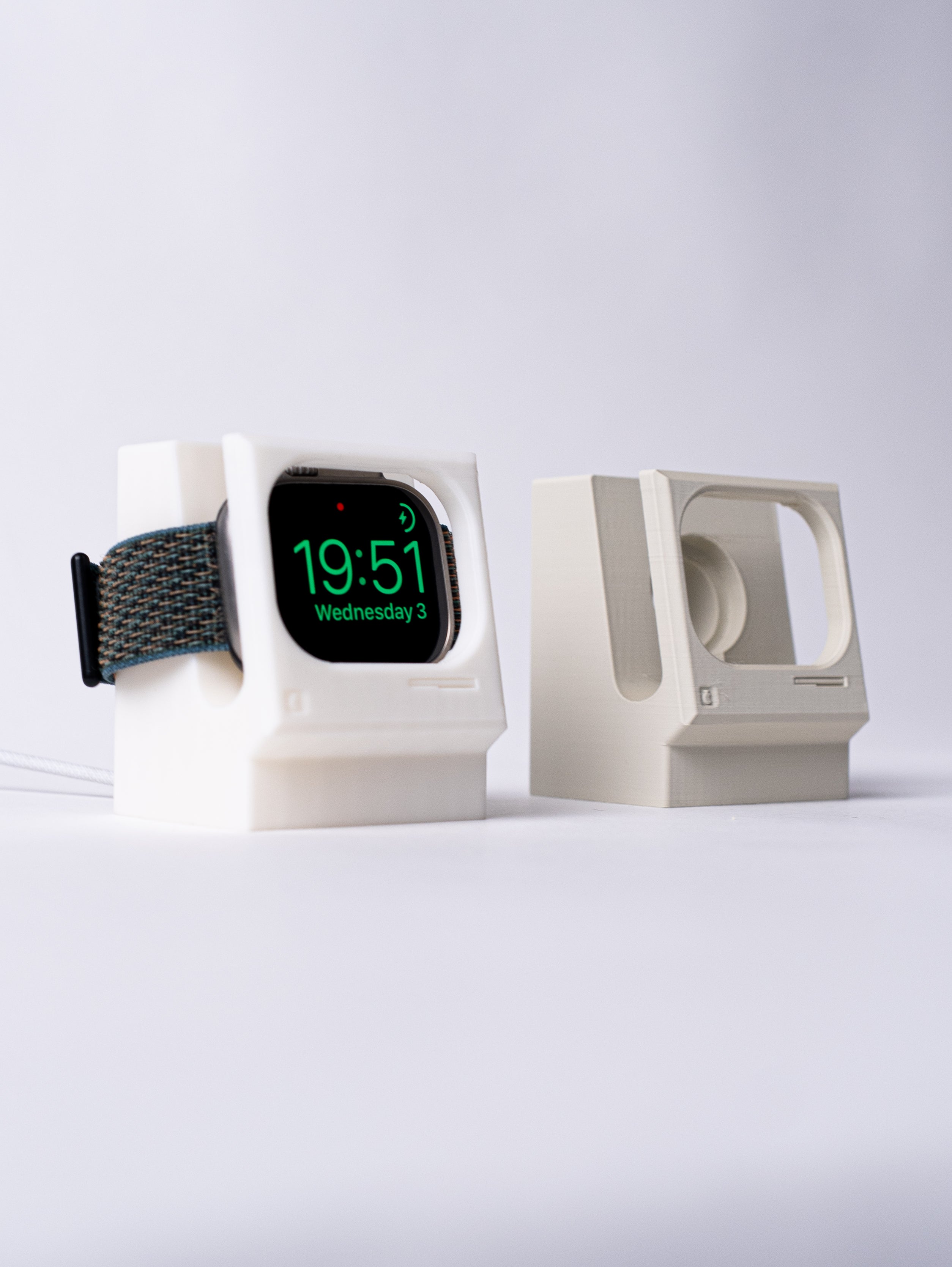 'Macintosh Original' Apple Watch Charging Stand