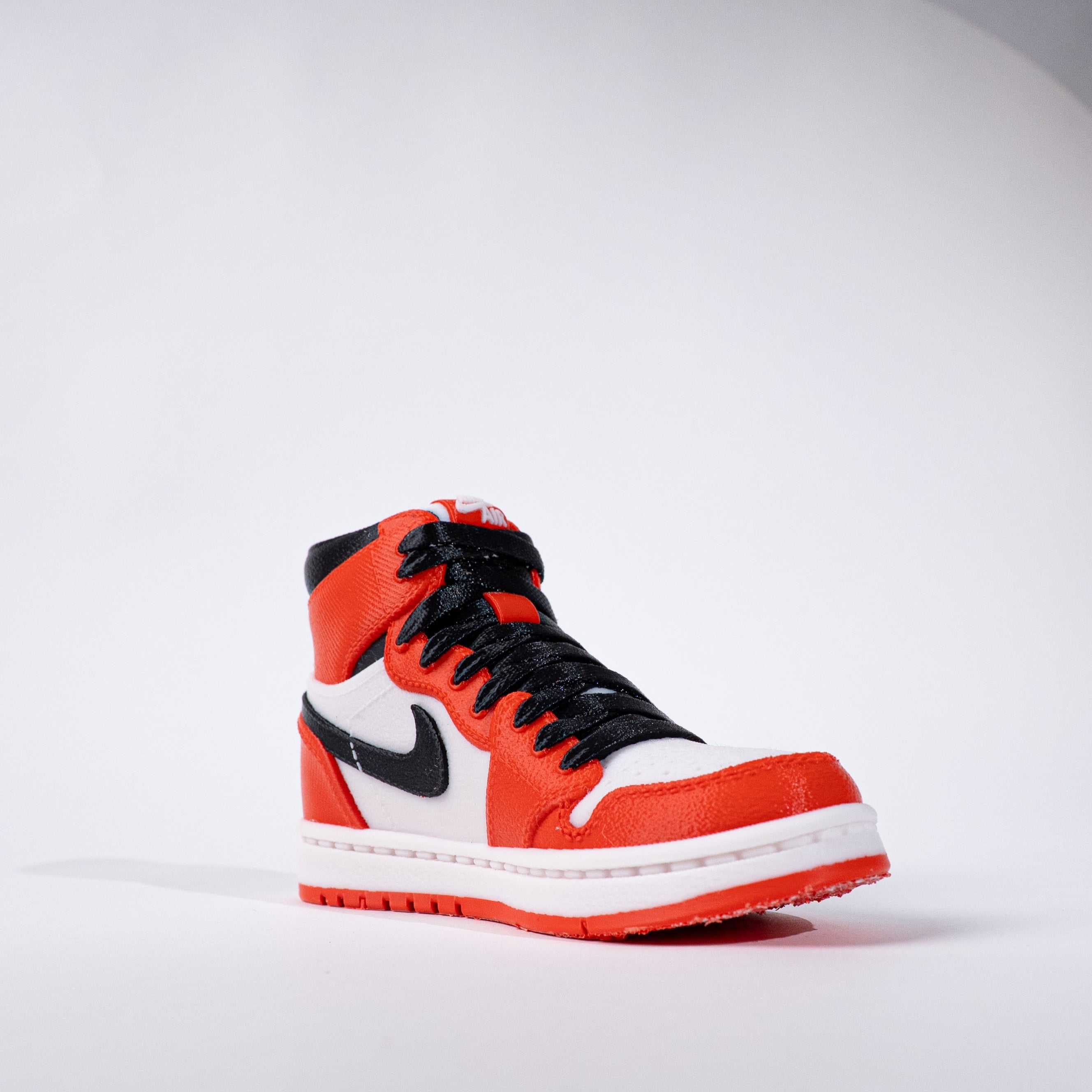 'Jordan 1 Miniature Shoe' 1:2 Scale