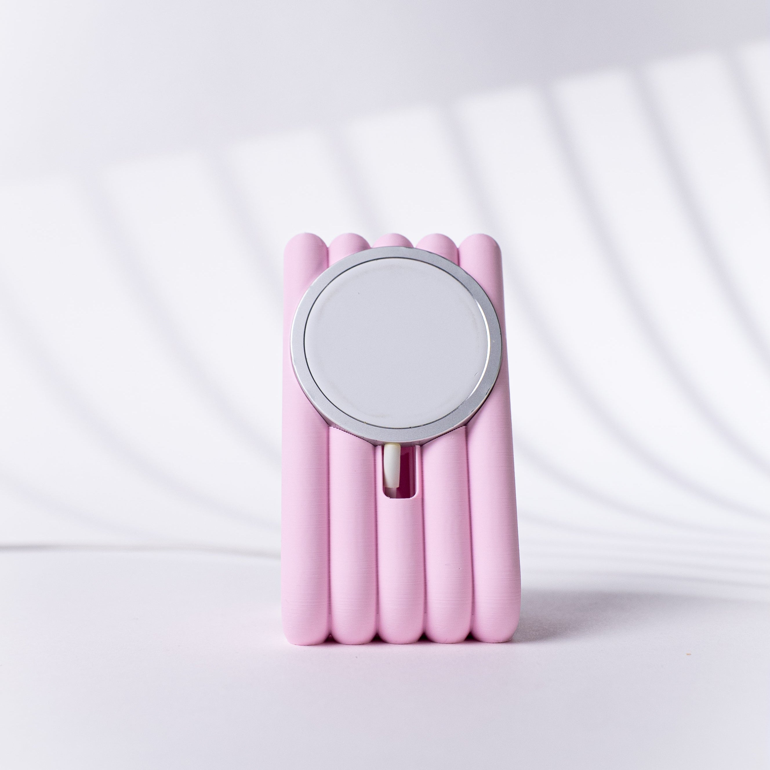 'Cute Tubes' MagSafe Stand